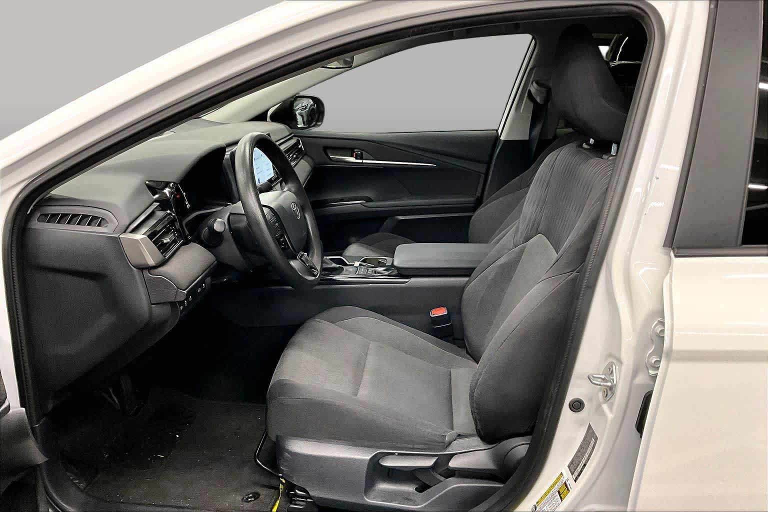 Used 2025 Toyota Camry LE FWD image 7