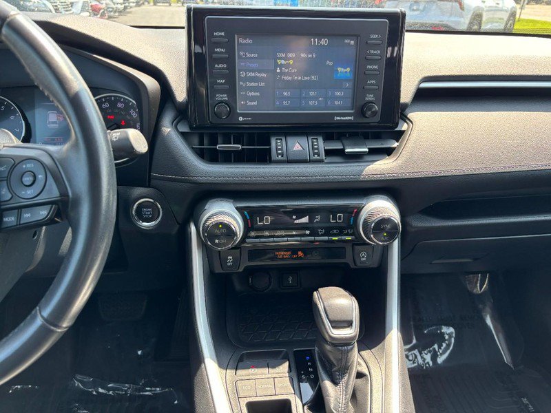 Used 2020 Toyota RAV4 XLE Premium FWD image 16