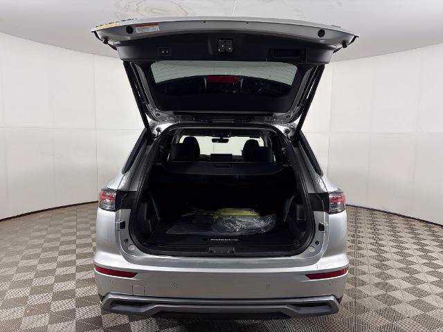 Used 2026 Mitsubishi Outlander SE FWD image 22