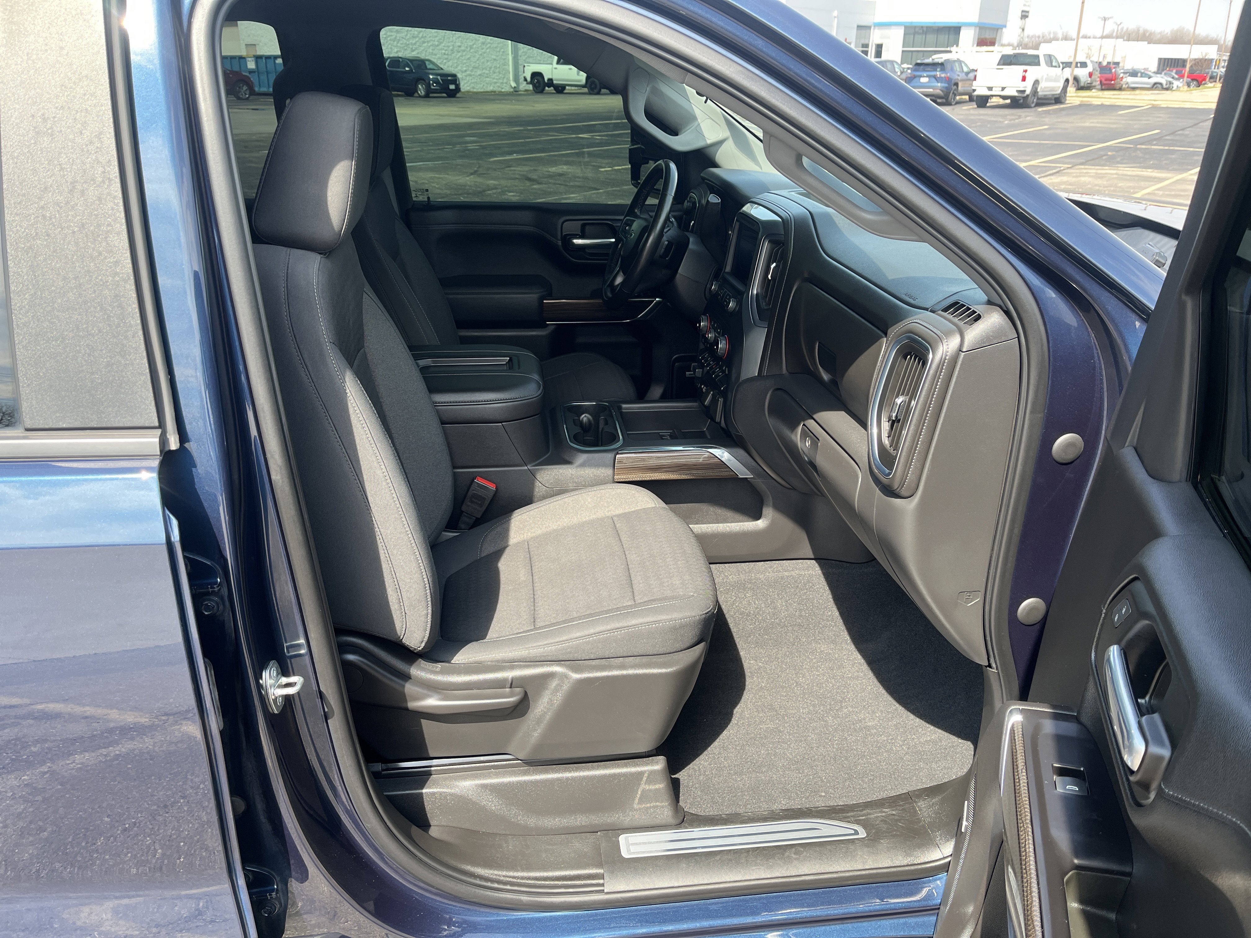 Used 2020 Chevrolet Silverado 1500 LT Trail Boss image 18