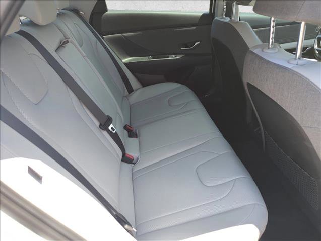 Used 2024 Hyundai Elantra Limited FWD image 29