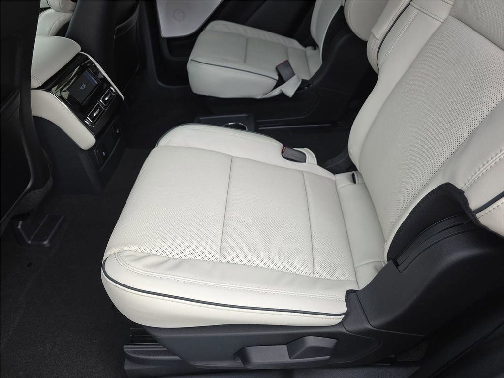 New 2026 Lincoln Aviator Black Label image 12