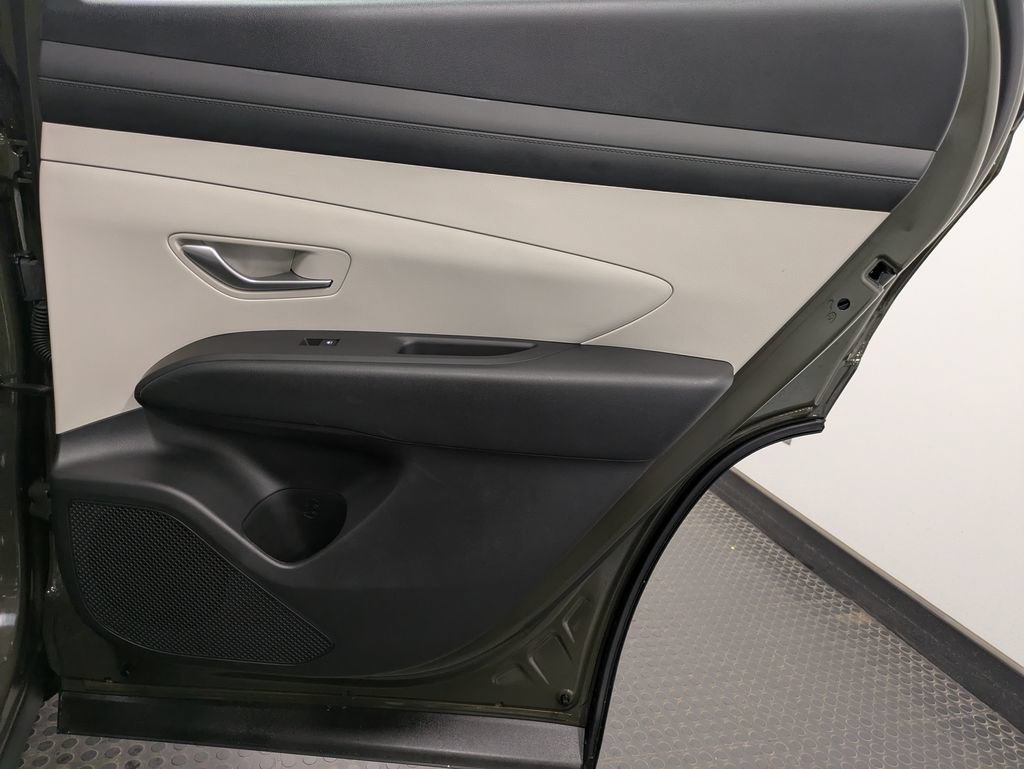 Certified 2025 Hyundai Tucson SE AWD/4WD image 25