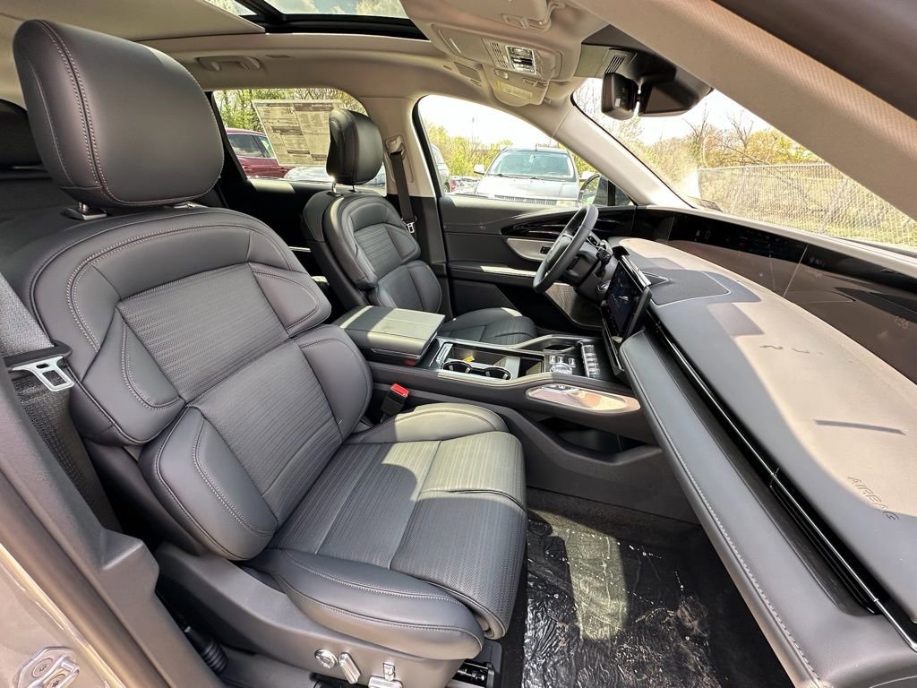 New 2026 Lincoln Nautilus Reserve AWD/4WD image 23