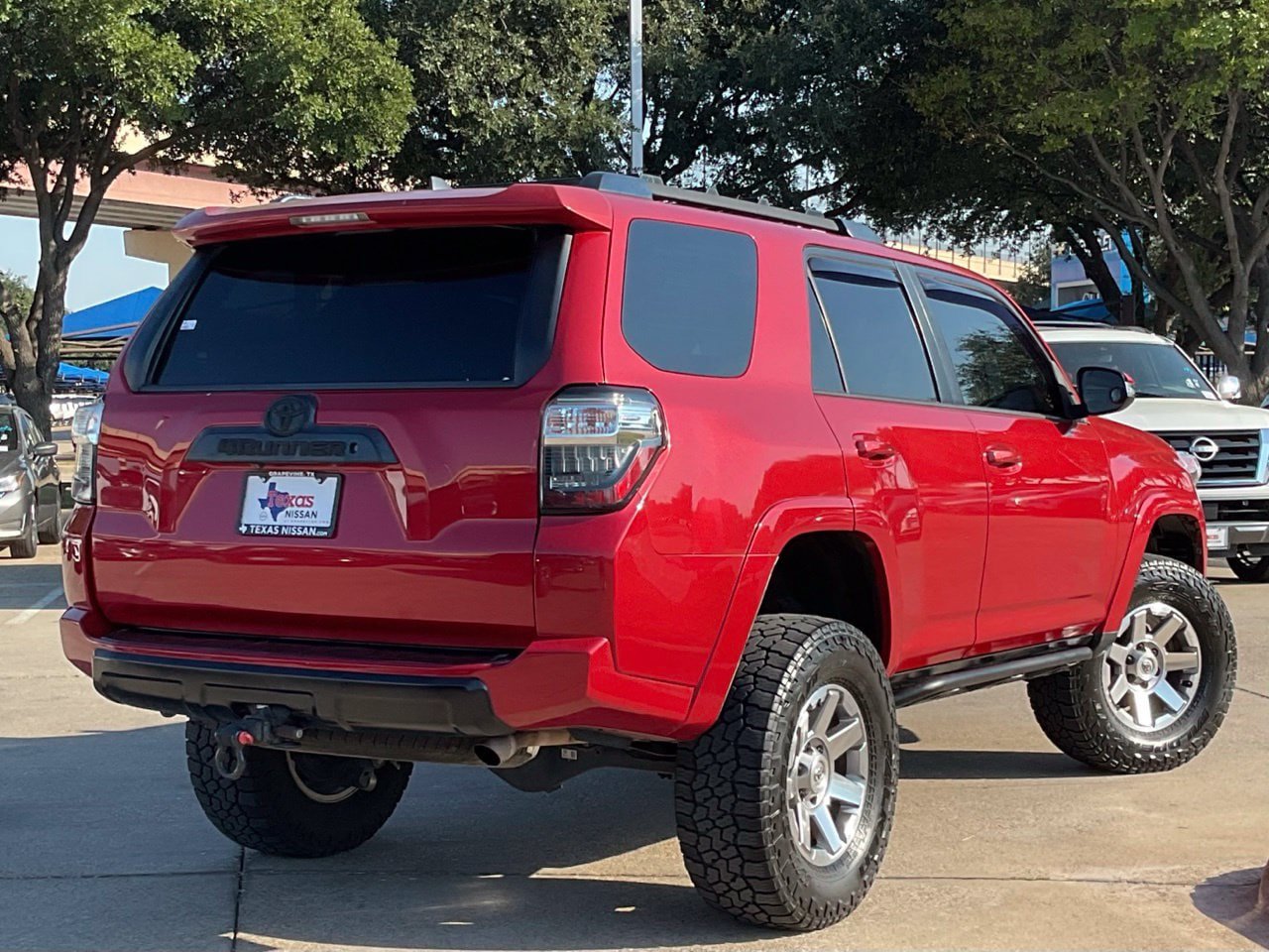 Used 2016 Toyota 4Runner Trail Premium AWD/4WD image 4