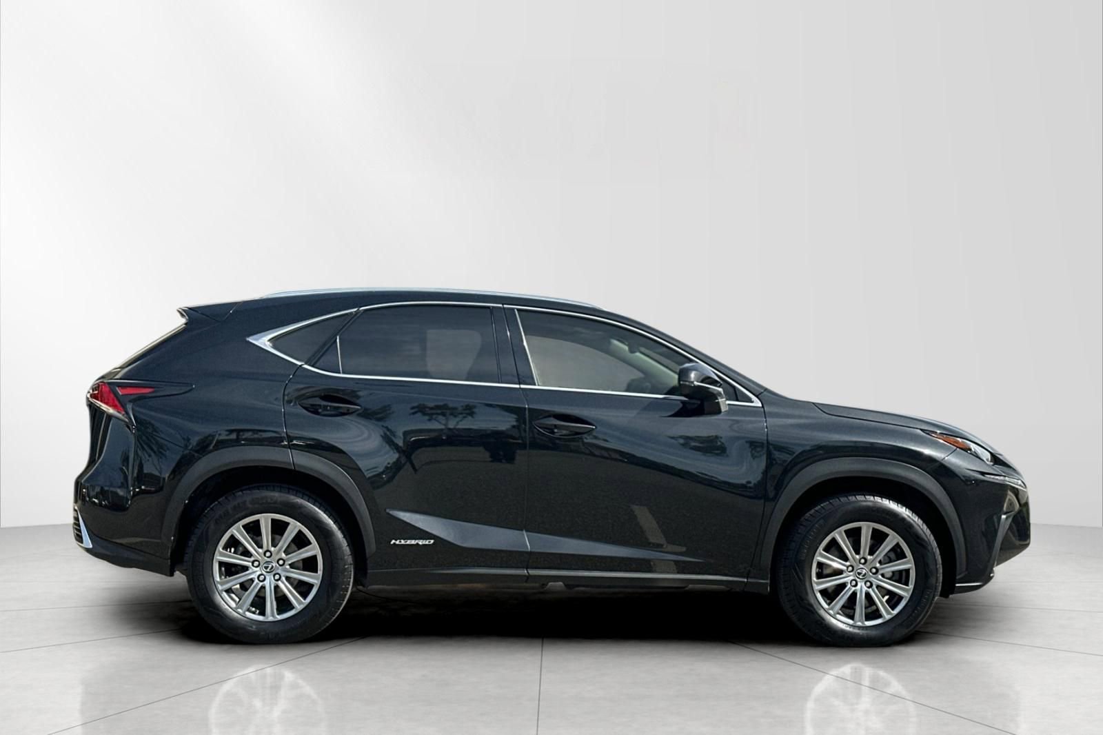 Used 2018 Lexus NX 300h AWD w/ Comfort Package image 2
