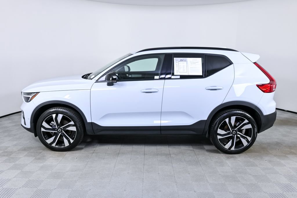 Certified 2024 Volvo XC40 B5 Plus w/ Protection Package Premier image 2