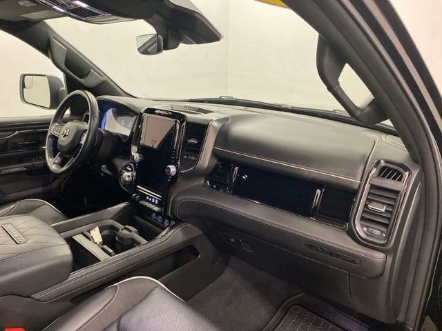 Used 2025 RAM 1500 Limited AWD/4WD image 23
