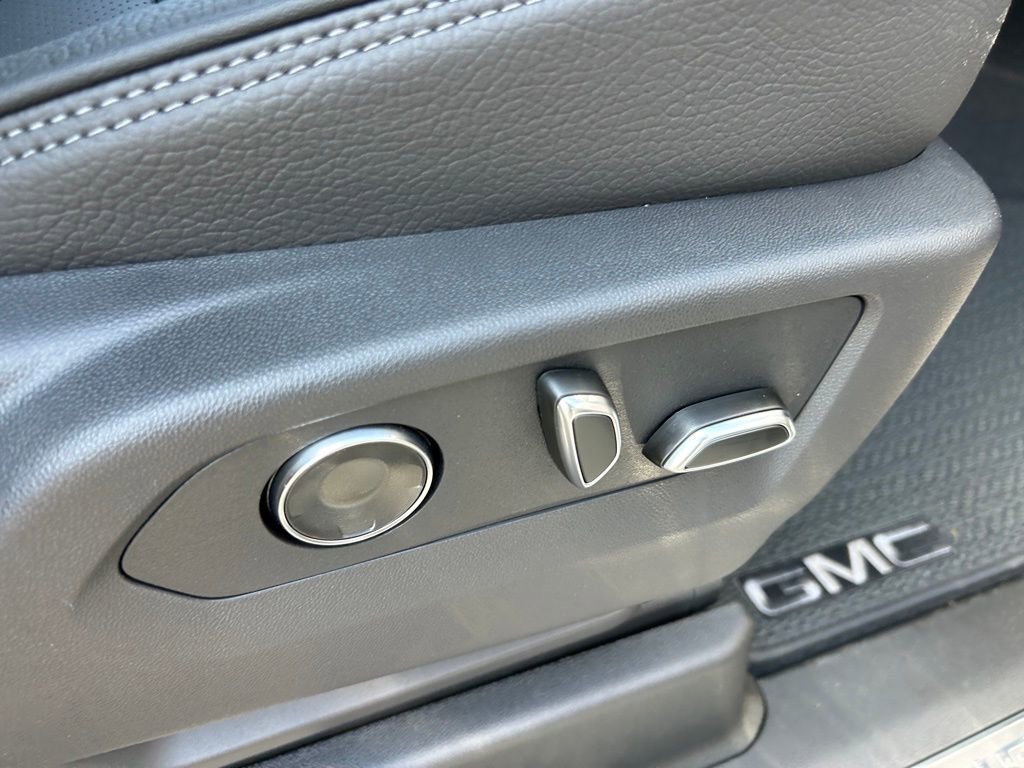 New 2026 GMC Yukon Denali image 53
