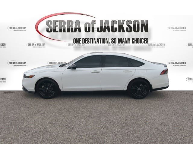 Used 2023 Honda Accord Sport image 6