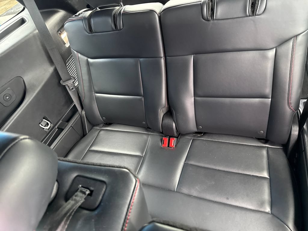 Used 2025 Ford Explorer ST-Line w/ ST-Line Street Pack AWD/4WD image 29