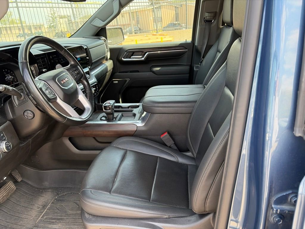 Used 2024 GMC Sierra 1500 SLT w/ SLT Convenience Package AWD/4WD image 7