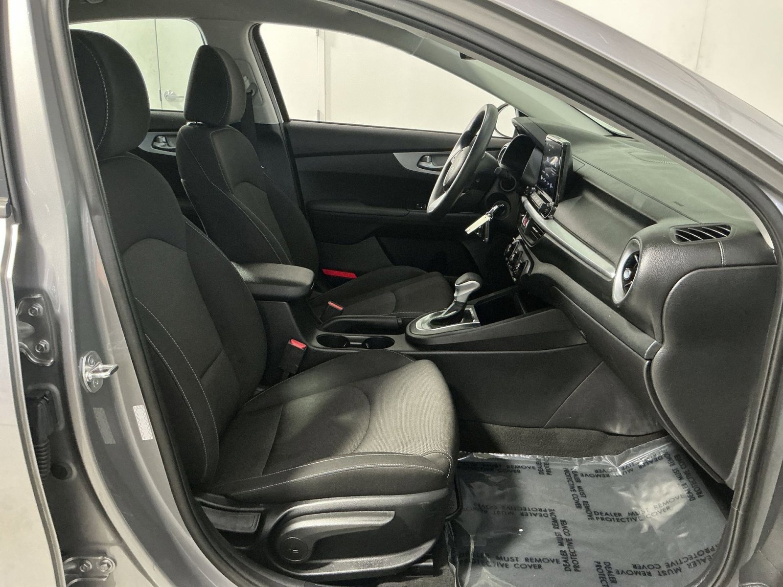 Used 2023 Kia Forte LXS w/ LXS Technology Package image 25