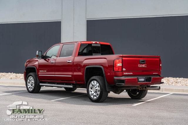 Used 2019 GMC Sierra 2500 Denali w/ Duramax Plus Package AWD/4WD image 6