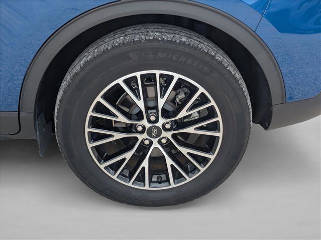 Used 2023 Ford Escape SE image 10