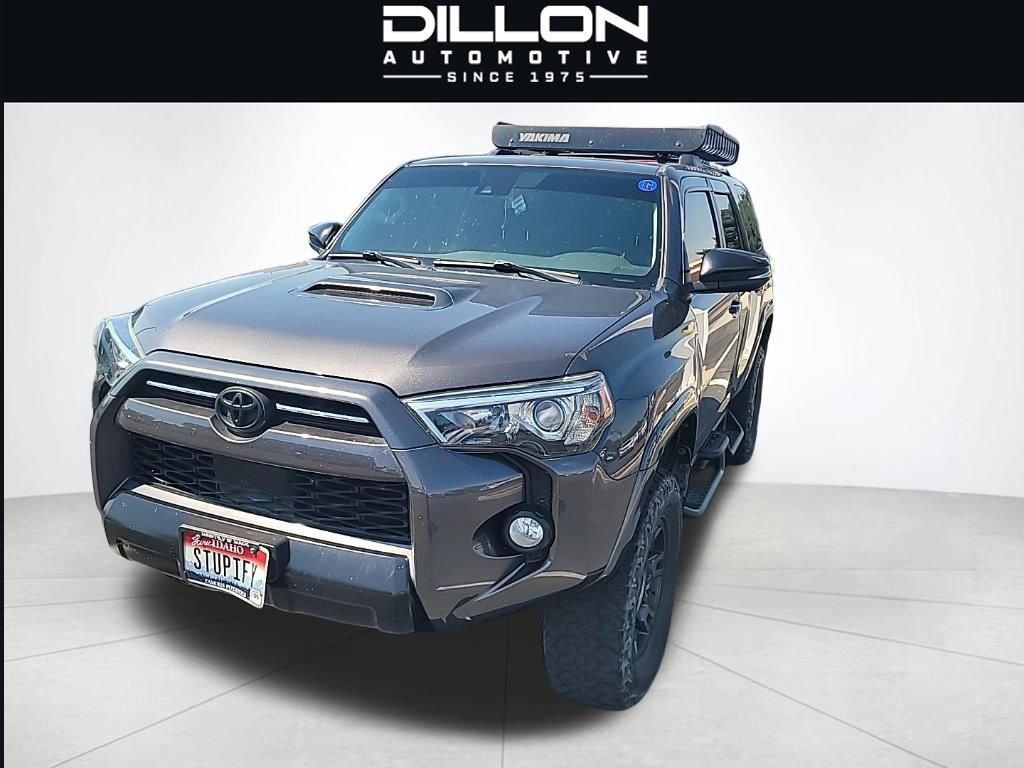 Used 2020 Toyota 4Runner Venture w/ Moonroof Package AWD/4WD image 3