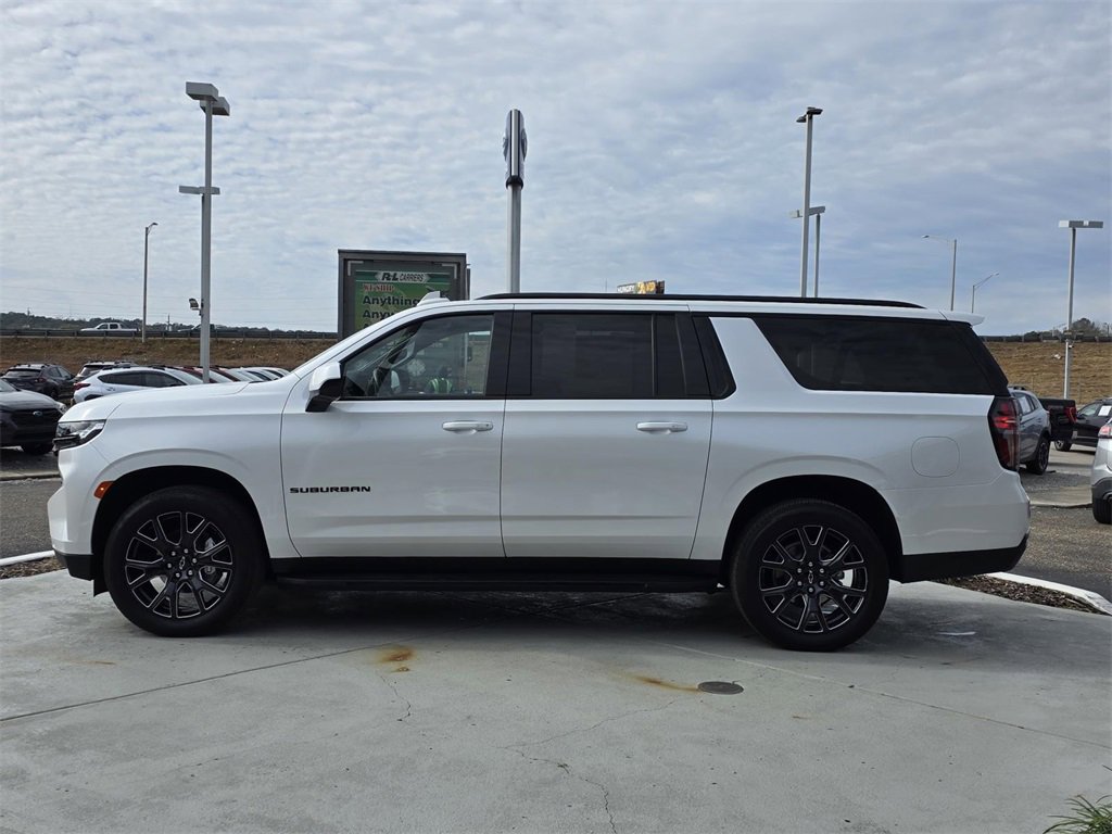 Used 2024 Chevrolet Suburban RST image 6