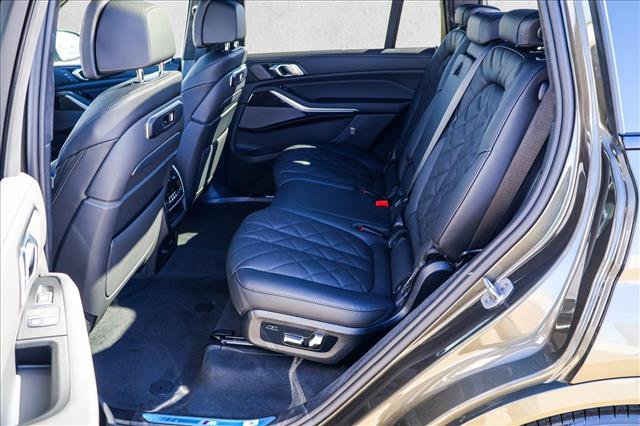 New 2027 BMW X7 xDrive40i w/ M Sport Package AWD/4WD image 19