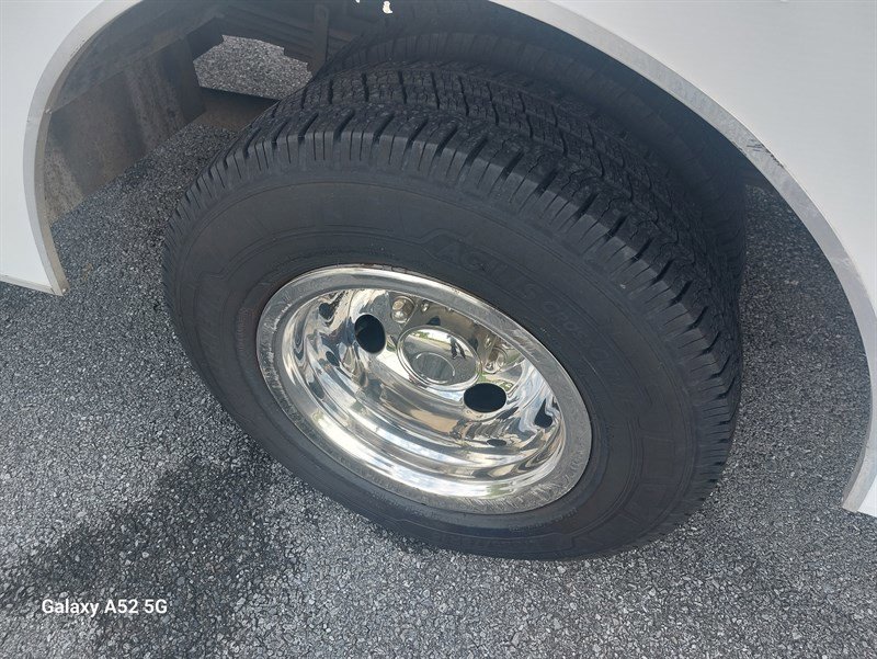 Used 2017 Chevrolet Express 4500 image 13