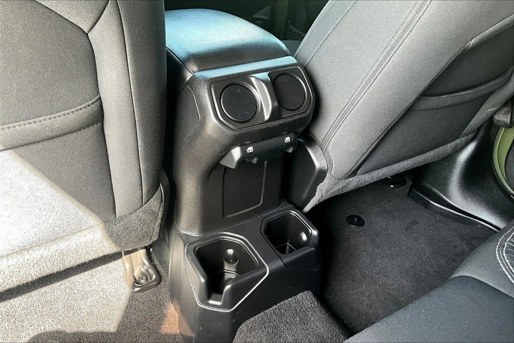 Used 2021 Jeep Wrangler Unlimited Sport AWD/4WD image 25