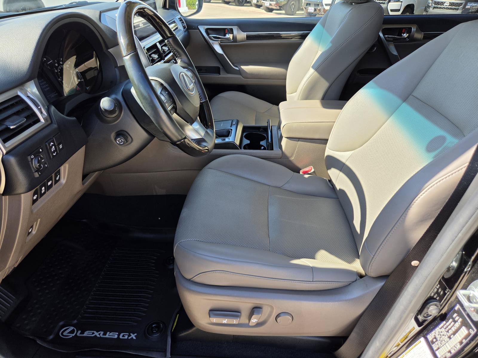 Used 2022 Lexus GX 460 Premium AWD/4WD image 23