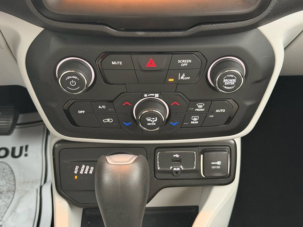 Used 2022 Jeep Renegade Latitude image 25