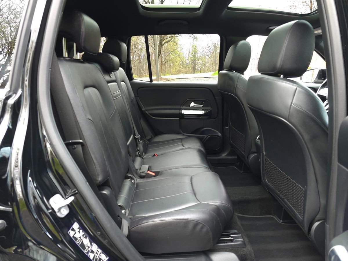Used 2023 Mercedes-Benz GLB 250 4MATIC w/ Premium Package image 22