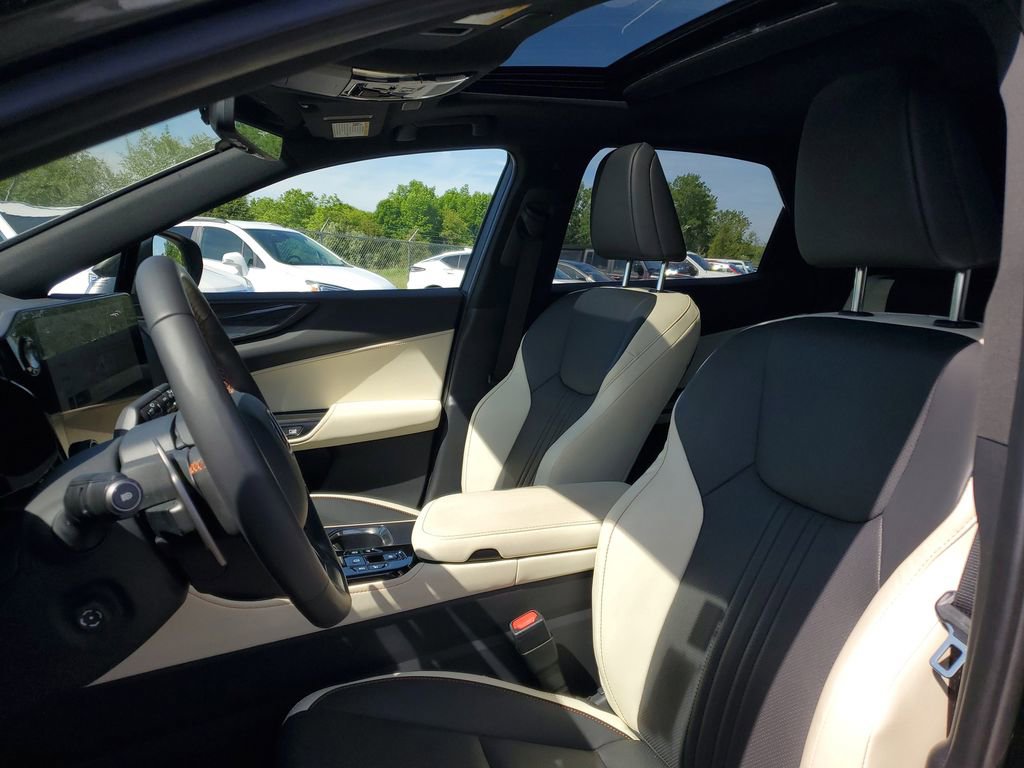 Used 2024 Lexus NX 350 AWD w/ Vision Package image 5