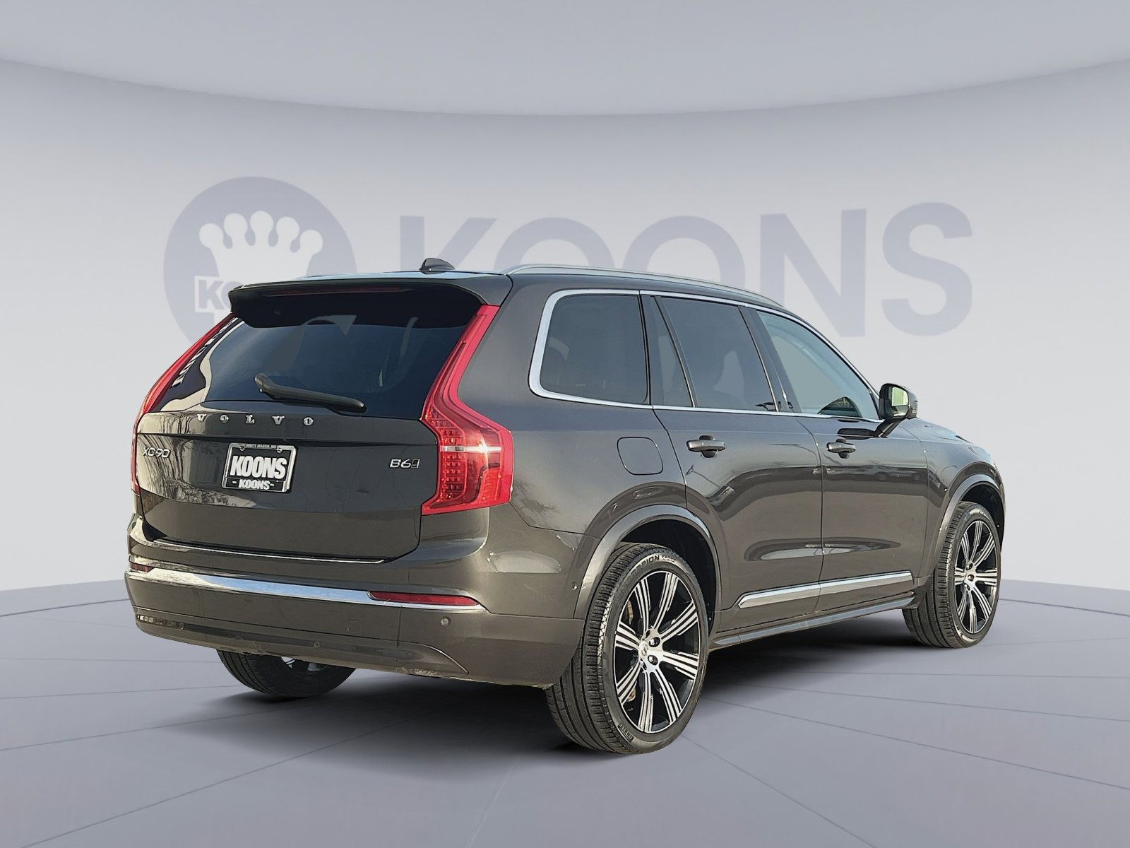 Certified 2023 Volvo XC90 B6 Ultimate w/ Protection Package image 7
