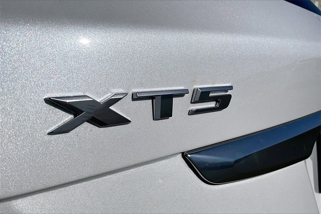 Certified 2025 Cadillac XT5 Premium Luxury image 33