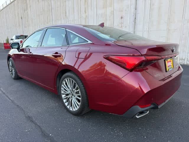 Used 2019 Toyota Avalon Limited w/ Advanced Safety Package FWD image 4