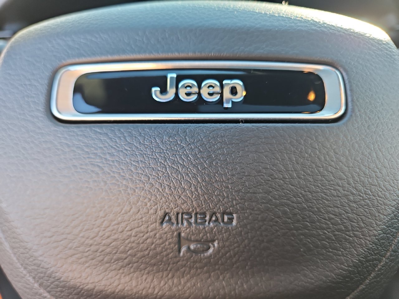 New 2026 Jeep Compass Latitude w/ Sun and Sound Group AWD/4WD image 21