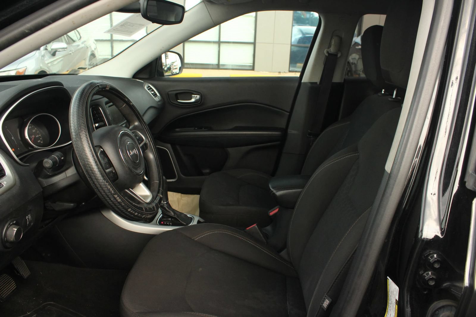 Used 2018 Jeep Compass Sport AWD/4WD image 14