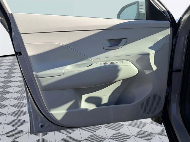 New 2026 Hyundai Kona SE image 11