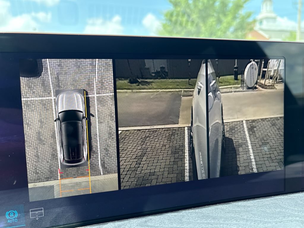 New 2026 Cadillac Escalade IQ AWD Sport 1 w/ LPO, Floor Liner Package image 26