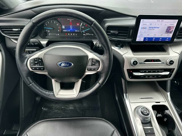 Used 2022 Ford Explorer XLT w/ Equipment Group 202A RWD image 17