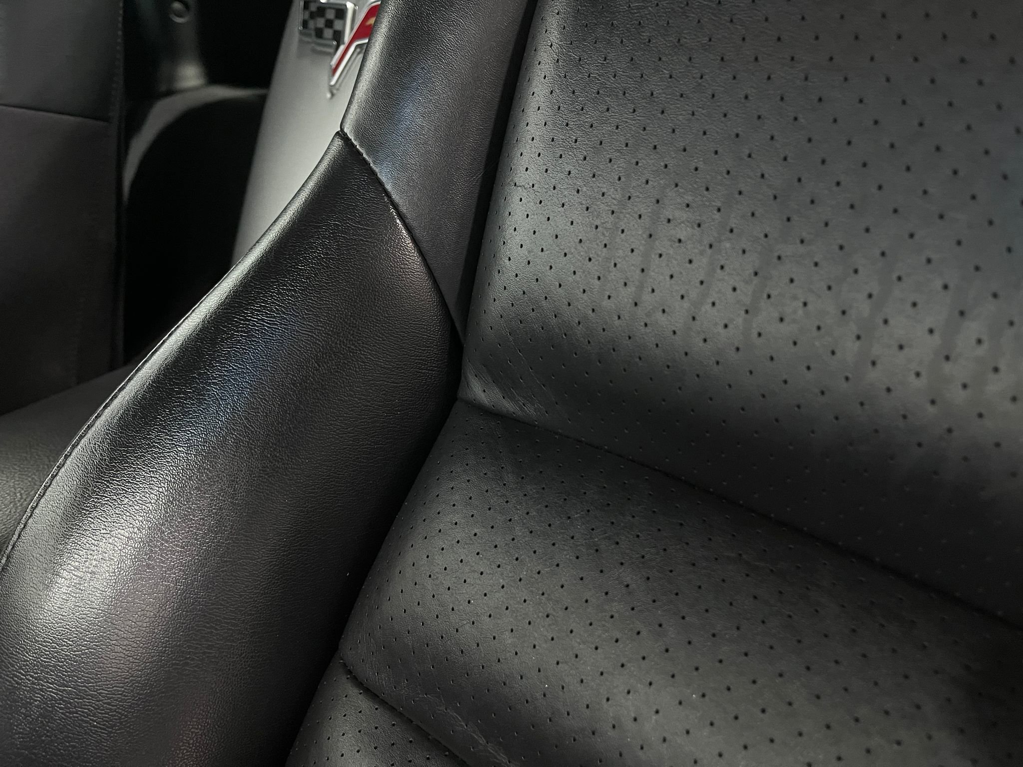 Used 2005 Chevrolet Corvette Convertible w/ Preferred Equipment Group image 15