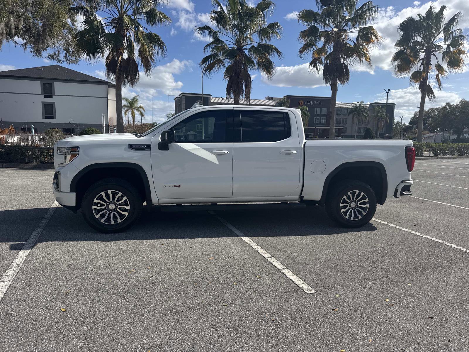 Used 2020 GMC Sierra 1500 AT4 w/ AT4 Premium Package image 7