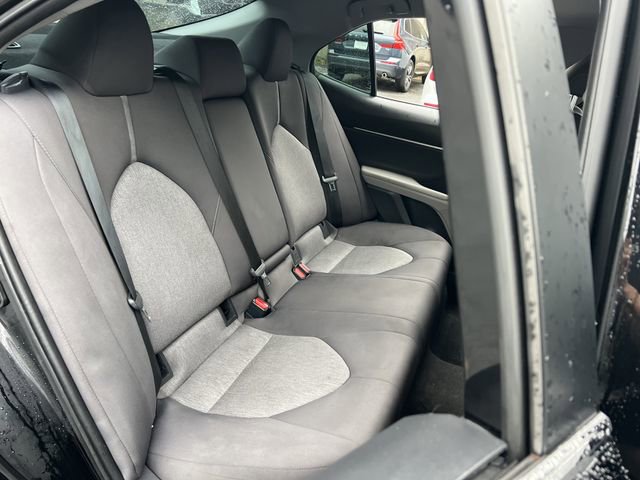 Used 2021 Toyota Camry LE image 27