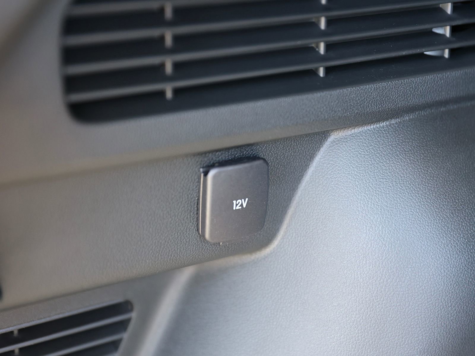 Certified 2022 Ford Escape SE w/ Cold Weather Package image 14