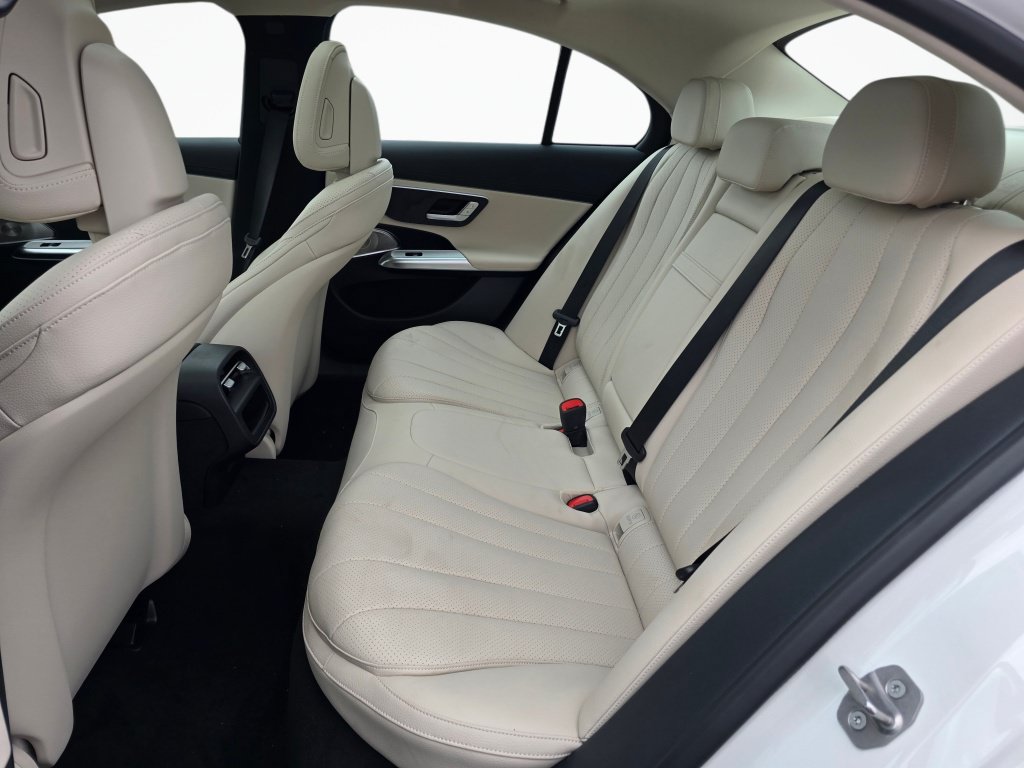 New 2027 Mercedes-Benz E 350 4MATIC Sedan image 18