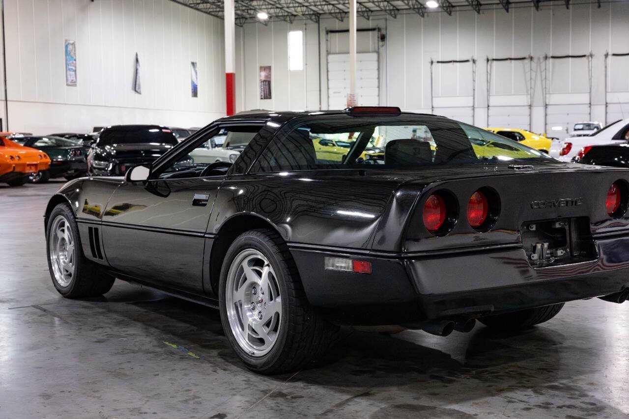 Used 1990 Chevrolet Corvette Coupe RWD image 35
