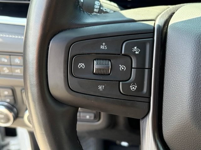 Used 2024 GMC Yukon XL Denali Ultimate AWD/4WD image 16