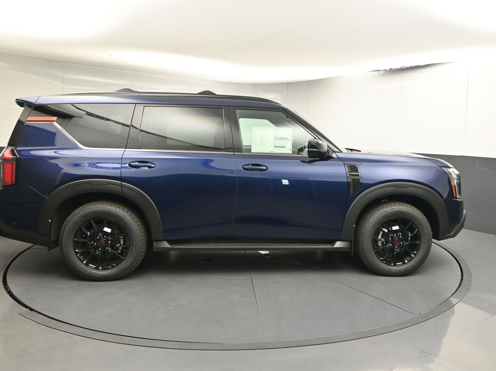New 2025 Nissan Armada PRO-4X AWD/4WD image 8