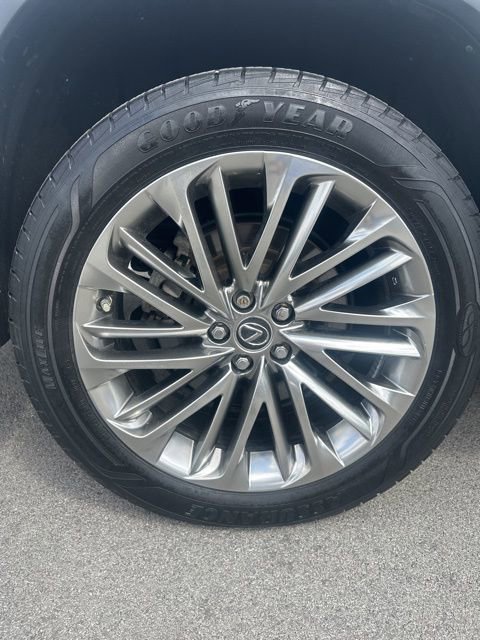 Used 2022 Lexus RX 450hL Luxury w/ Cold Area Package (CT) image 13