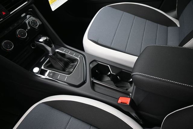 New 2026 Volkswagen Taos S FWD image 32