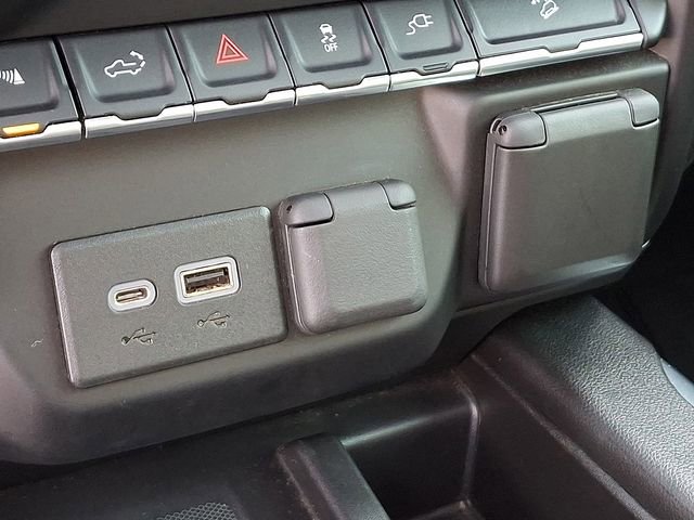 Used 2022 Chevrolet Silverado 2500 High Country w/ Safety Package II image 30