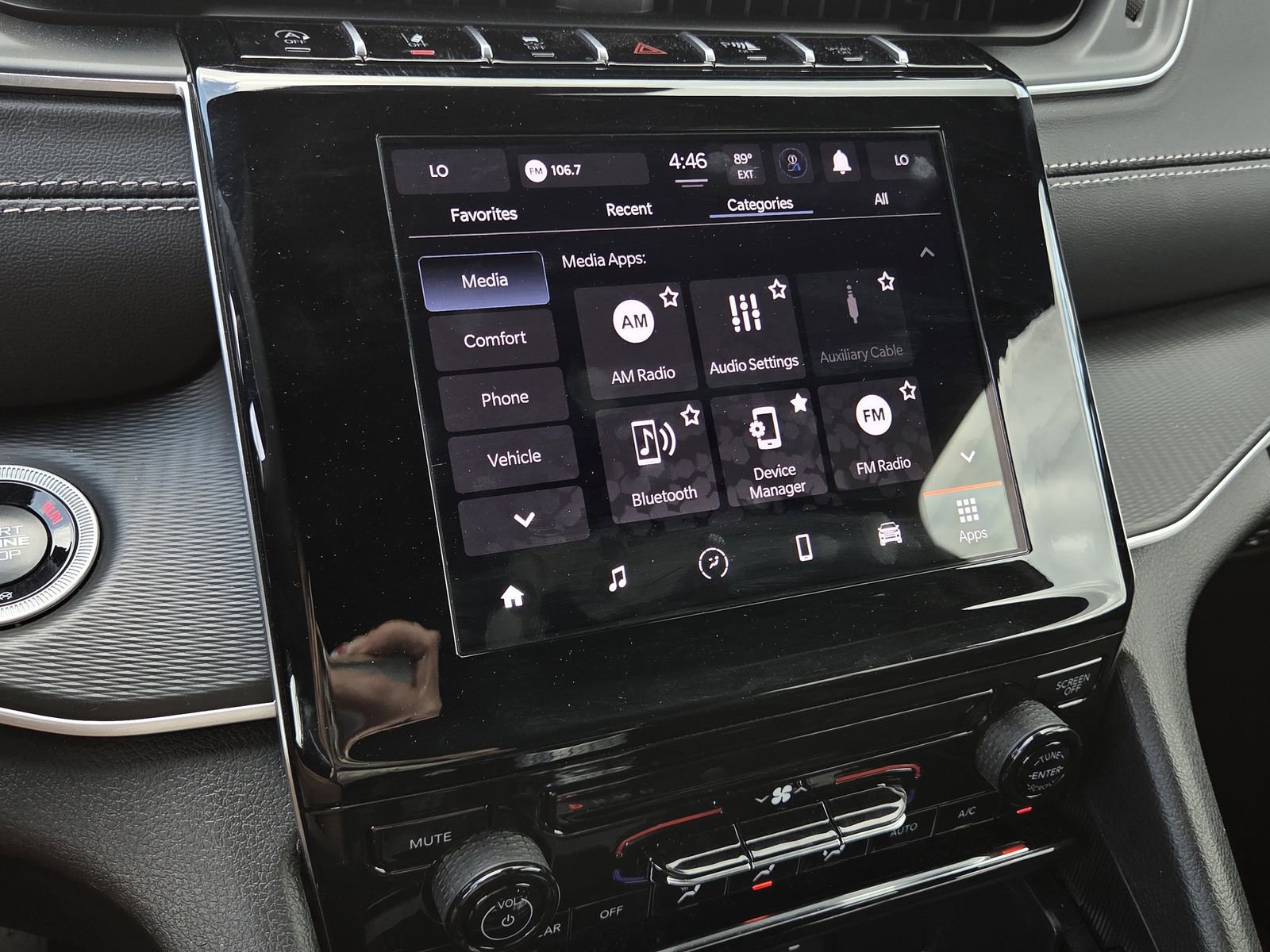 New 2025 Jeep Grand Cherokee Laredo image 24