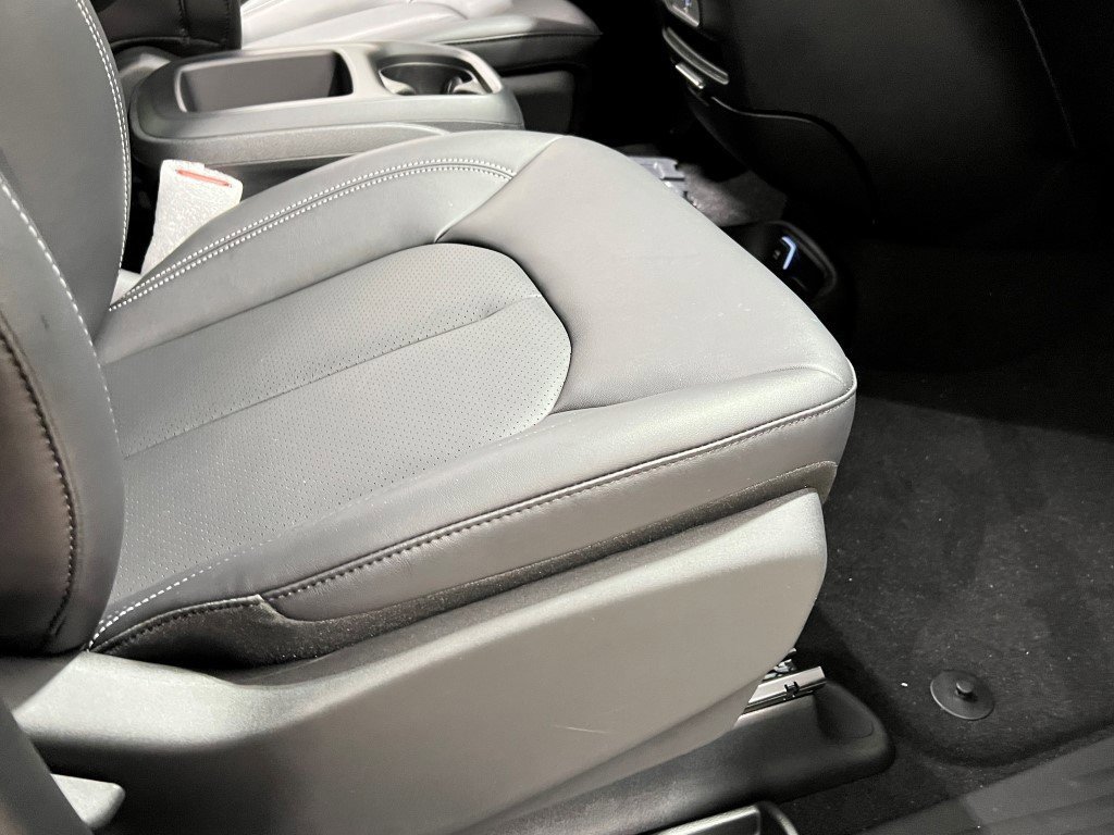 New 2026 Chrysler Voyager LX image 33