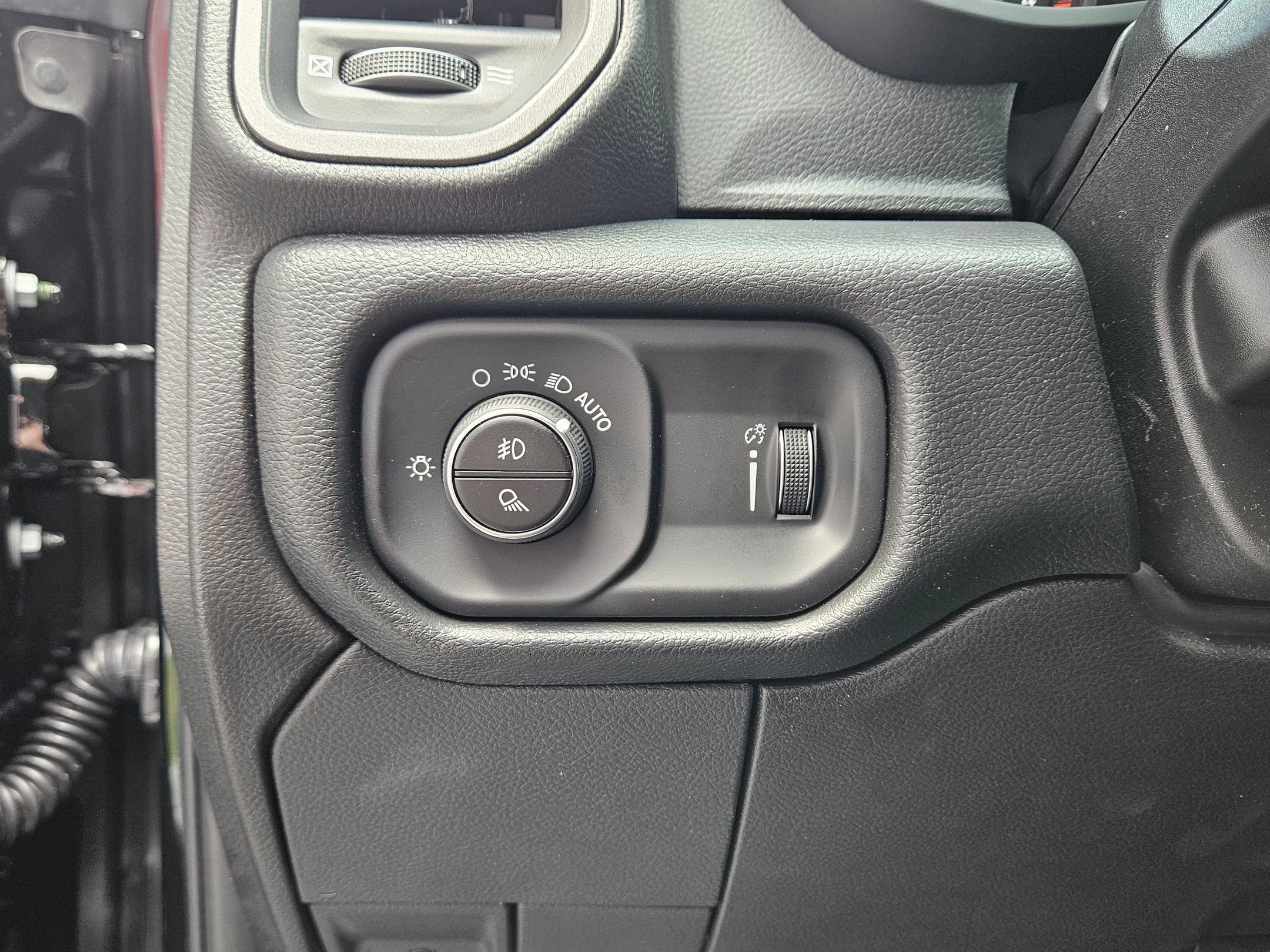 New 2026 RAM 3500 Tradesman AWD/4WD image 17